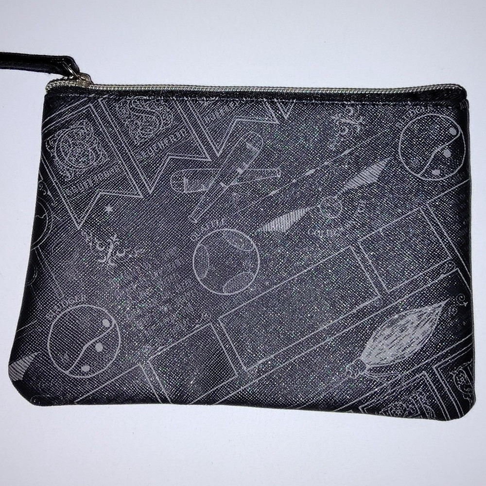 Harry Potter Wizarding World Black Shimmer Quidditch Pouch Makeup Bag FABNY